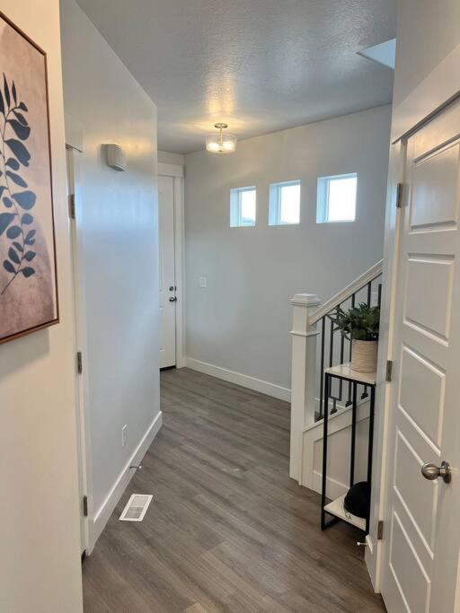 Brand New 3-Beds Stylish Entire House At Lehi Βίλα Εξωτερικό φωτογραφία