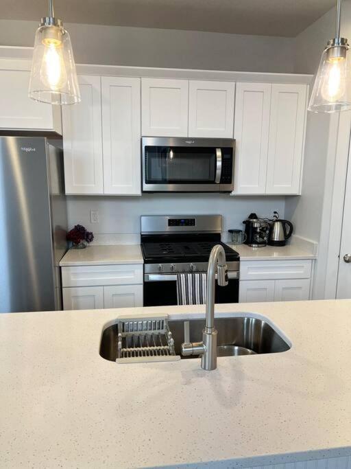 Brand New 3-Beds Stylish Entire House At Lehi Βίλα Εξωτερικό φωτογραφία