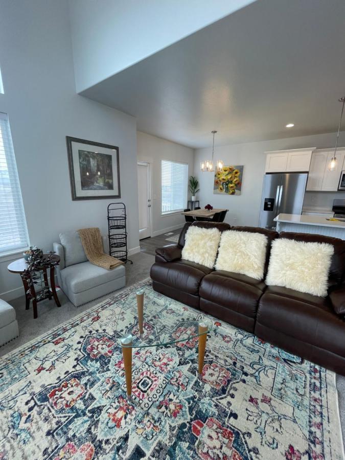 Brand New 3-Beds Stylish Entire House At Lehi Βίλα Εξωτερικό φωτογραφία