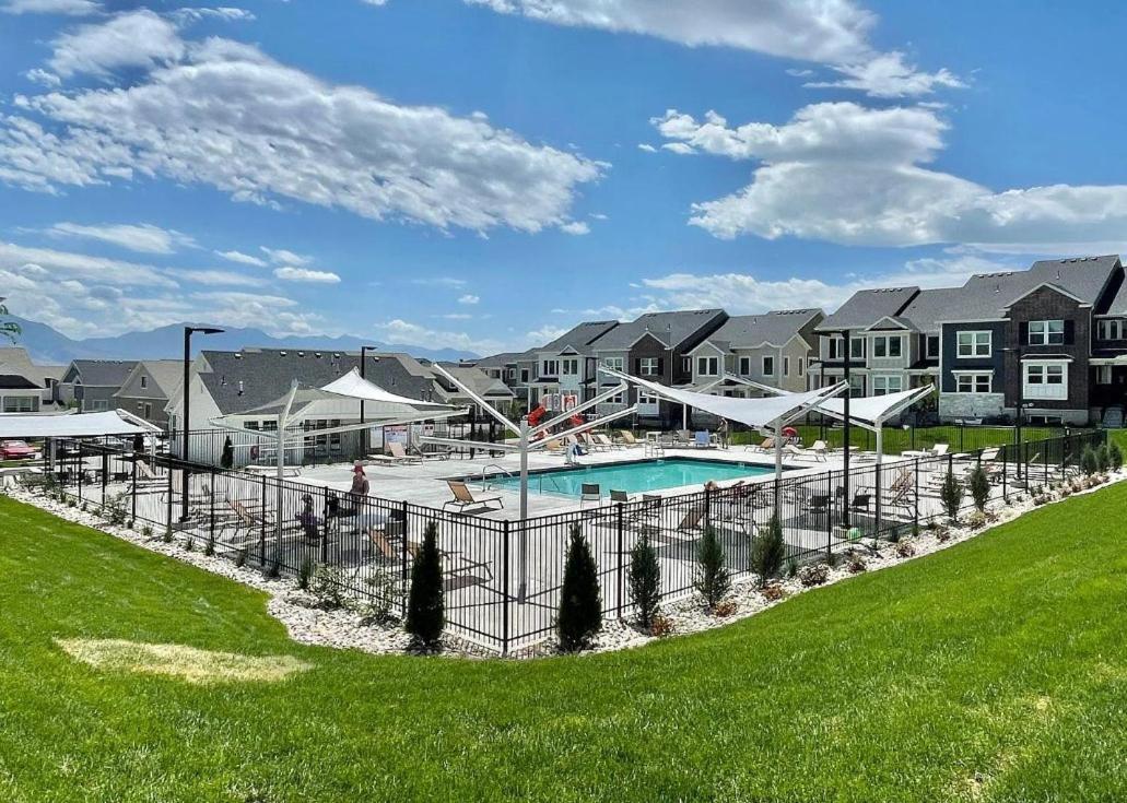 Brand New 3-Beds Stylish Entire House At Lehi Βίλα Εξωτερικό φωτογραφία